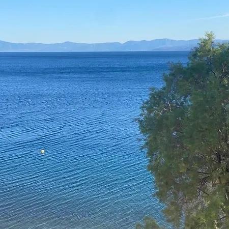 κοράλι, παραλία λίμνης Holiday home Limni (Evia)
